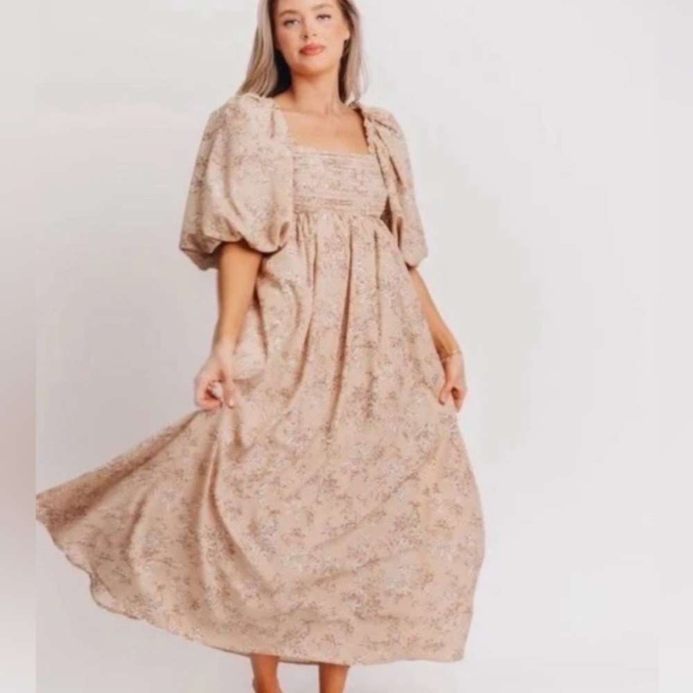 Square-Neck Puff Sleeve Maxi Dress in Beige Floral
